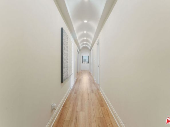 5558 Edgewood Place, Los Angeles CA 90019