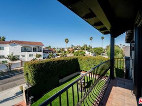 5558 Edgewood Place, Los Angeles CA 90019