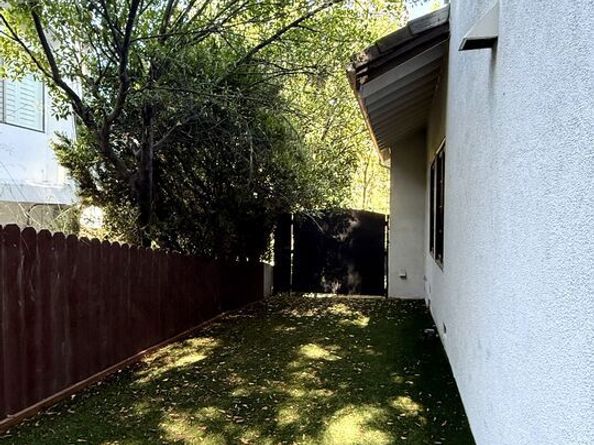 15020 Encanto Drive, Sherman Oaks CA 91403