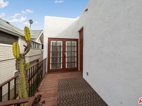 2116 3rd Street, Santa Monica CA 90405