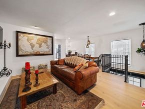 2116 3rd Street, Santa Monica CA 90405