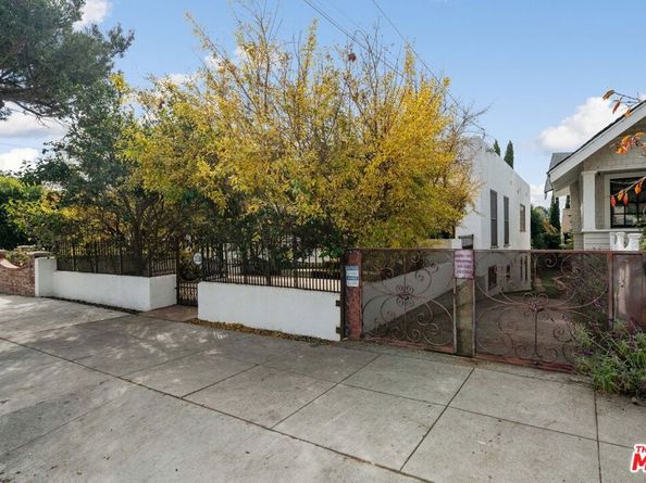 2116 3rd Street, Santa Monica CA 90405