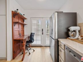 2116 3rd Street, Santa Monica CA 90405