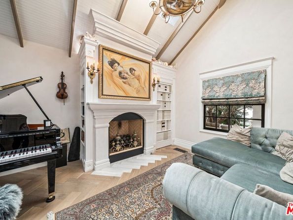 2116 3rd Street, Santa Monica CA 90405