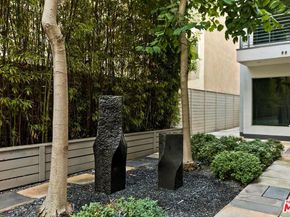 1137 Hacienda Place 104, West Hollywood CA 90069