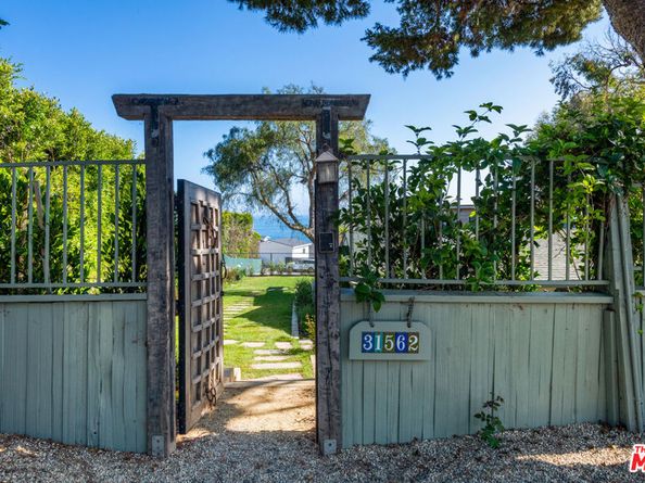 31562 Broad Beach Road, Malibu CA 90265