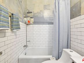 2121 James M Wood Boulevard 414, Los Angeles CA 90006