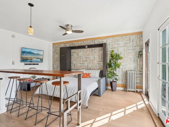 2121 James M Wood Boulevard 414, Los Angeles CA 90006