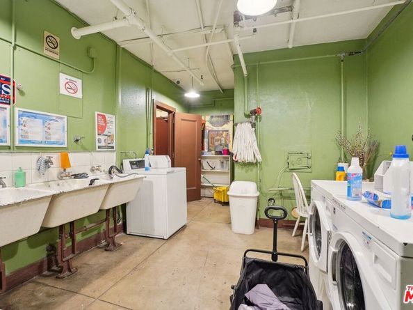 2121 James M Wood Boulevard 414, Los Angeles CA 90006