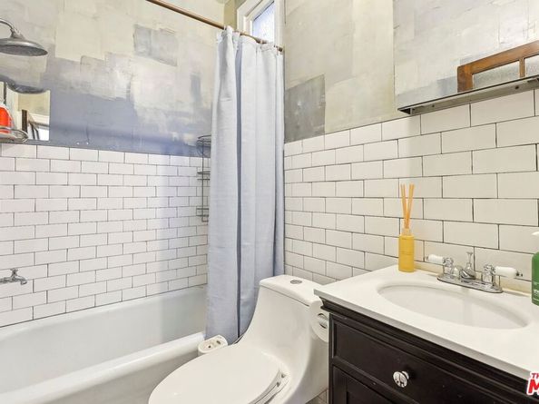 2121 James M Wood Boulevard 414, Los Angeles CA 90006