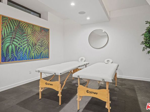 810 N Orlando Avenue, West Hollywood CA 90069