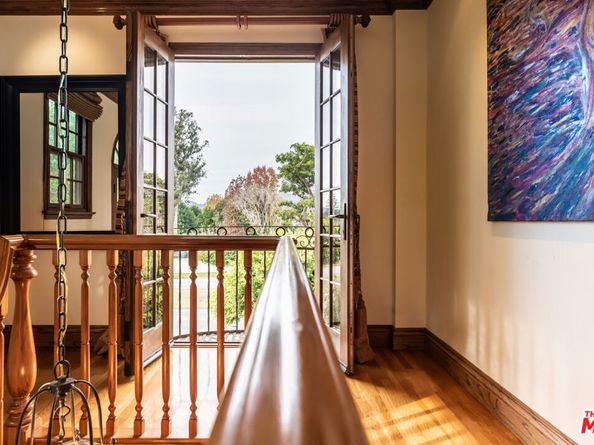 1436 San Vicente Boulevard, Santa Monica CA 90402