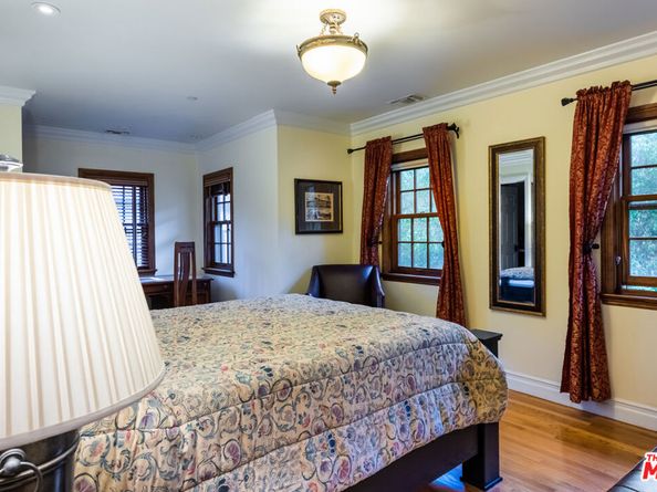 1436 San Vicente Boulevard, Santa Monica CA 90402