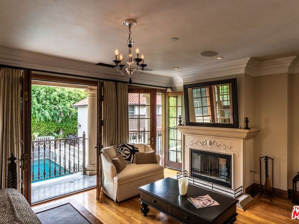 1436 San Vicente Boulevard, Santa Monica CA 90402