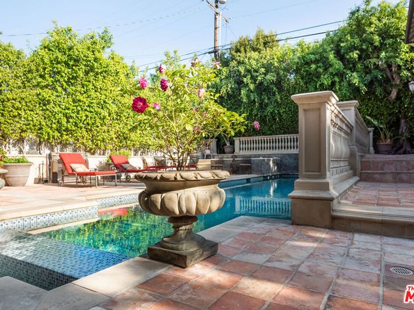1436 San Vicente Boulevard, Santa Monica CA 90402