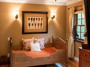 1436 San Vicente Boulevard, Santa Monica CA 90402