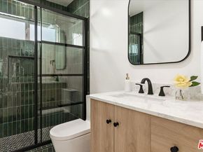 2700 S Palm Grove Avenue, Los Angeles CA 90016