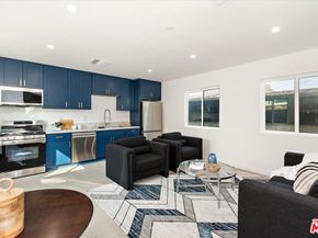 2700 S Palm Grove Avenue, Los Angeles CA 90016
