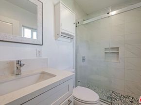 3447 9th Avenue, Los Angeles CA 90018