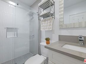 3447 9th Avenue, Los Angeles CA 90018