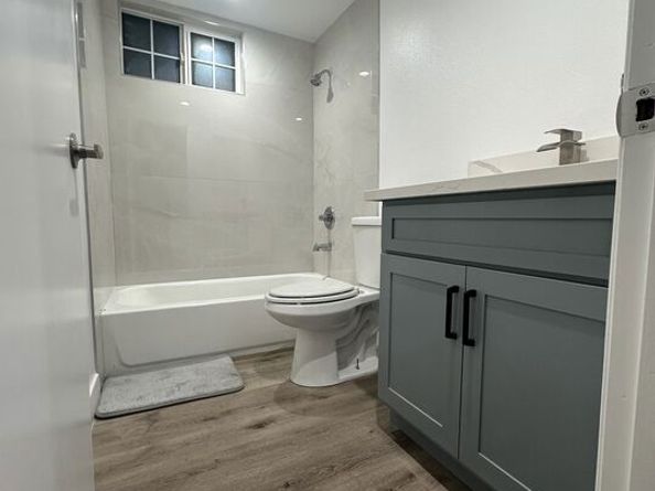 1036 W 98th Street, Los Angeles CA 90044