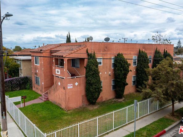 1152 W 88th Street, Los Angeles CA 90044