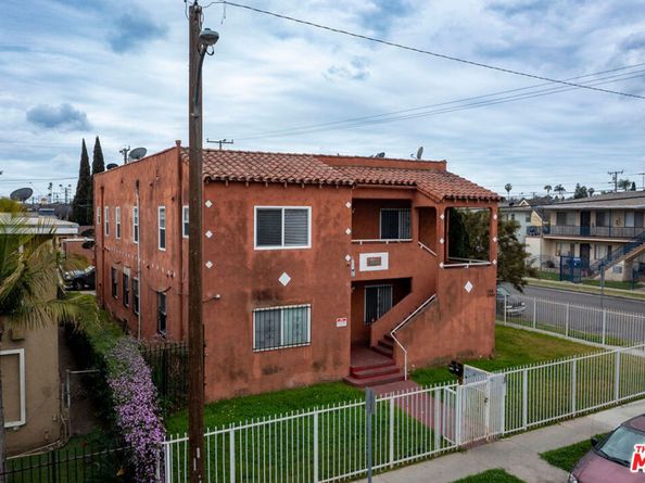 1152 W 88th Street, Los Angeles CA 90044