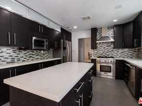 6710 S Garth Avenue, Los Angeles CA 90056