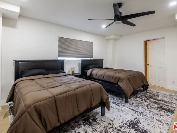 6710 S Garth Avenue, Los Angeles CA 90056