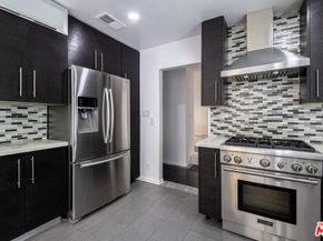 6710 S Garth Avenue, Los Angeles CA 90056
