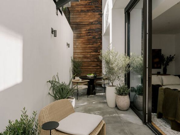 702 N Doheny Drive TH21, West Hollywood CA 90069