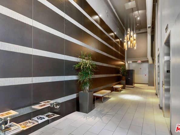 645 W 9th Street 201, Los Angeles CA 90015