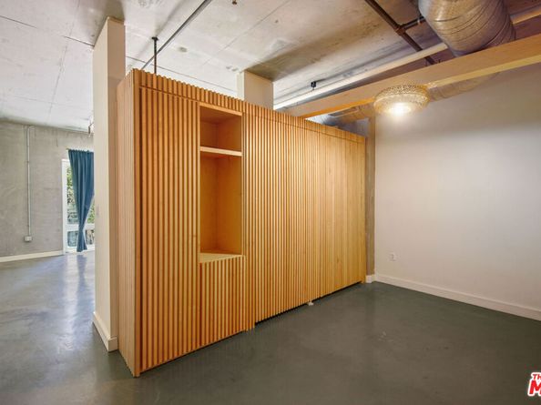 645 W 9th Street 201, Los Angeles CA 90015