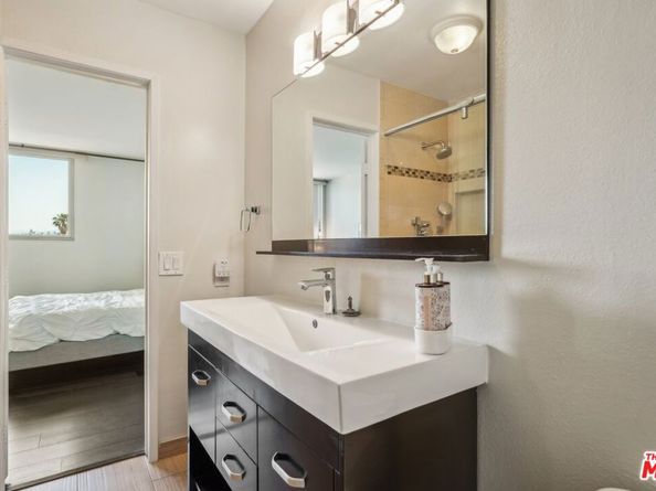 100 S Doheny Drive 501, Los Angeles CA 90048