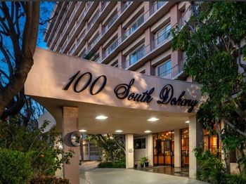 100 S Doheny Drive