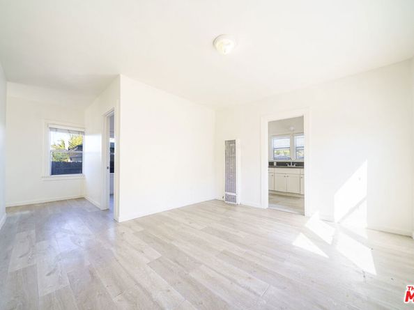 431 E 41st Place, Los Angeles CA 90011