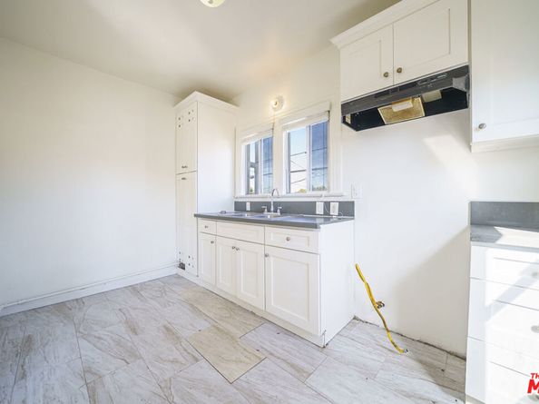 431 E 41st Place, Los Angeles CA 90011