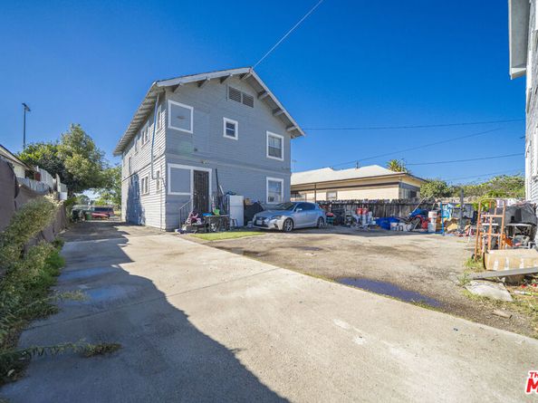 431 E 41st Place, Los Angeles CA 90011