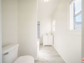 431 E 41st Place, Los Angeles CA 90011