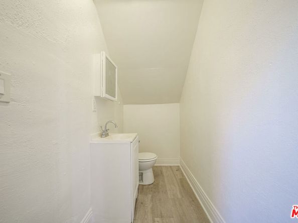 431 E 41st Place, Los Angeles CA 90011
