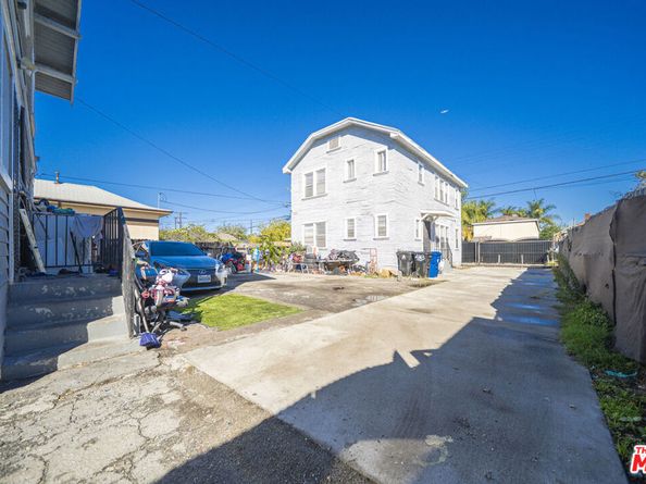 431 E 41st Place, Los Angeles CA 90011