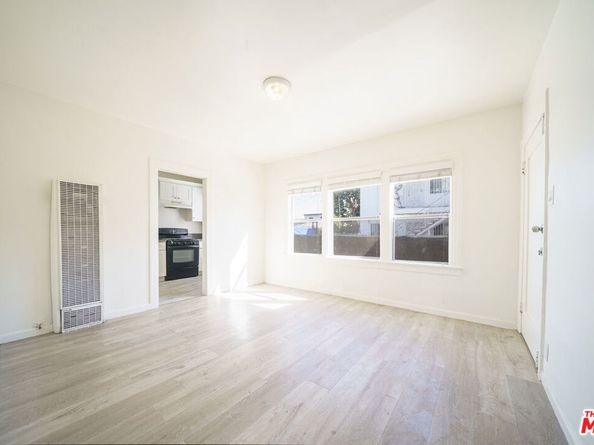 431 E 41st Place, Los Angeles CA 90011
