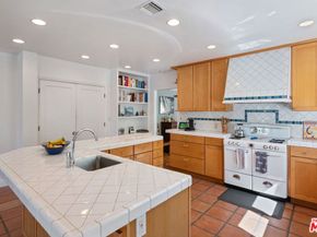 2351 Parnell Avenue, Los Angeles CA 90064
