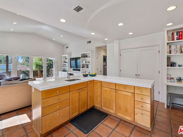 2351 Parnell Avenue, Los Angeles CA 90064
