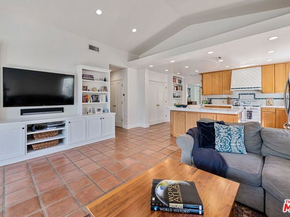 2351 Parnell Avenue, Los Angeles CA 90064