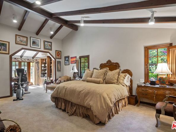 9415 Cherokee Lane, Beverly Hills CA 90210