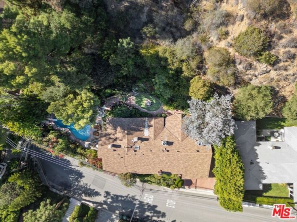 9415 Cherokee Lane, Beverly Hills CA 90210