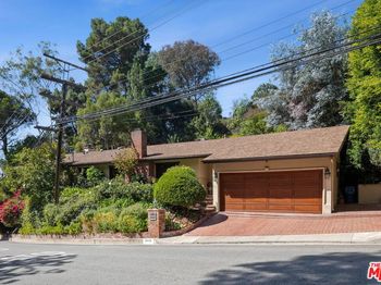 9415 Cherokee Lane