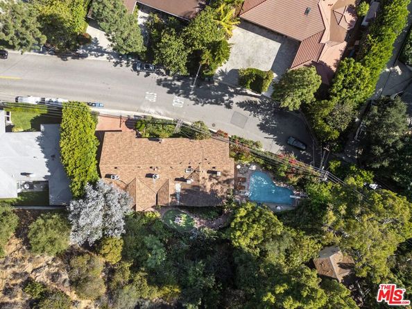 9415 Cherokee Lane, Beverly Hills CA 90210