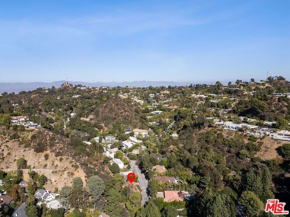 9415 Cherokee Lane, Beverly Hills CA 90210